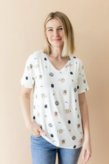 Women's Relaxed Fit V-Neck in Grogu™