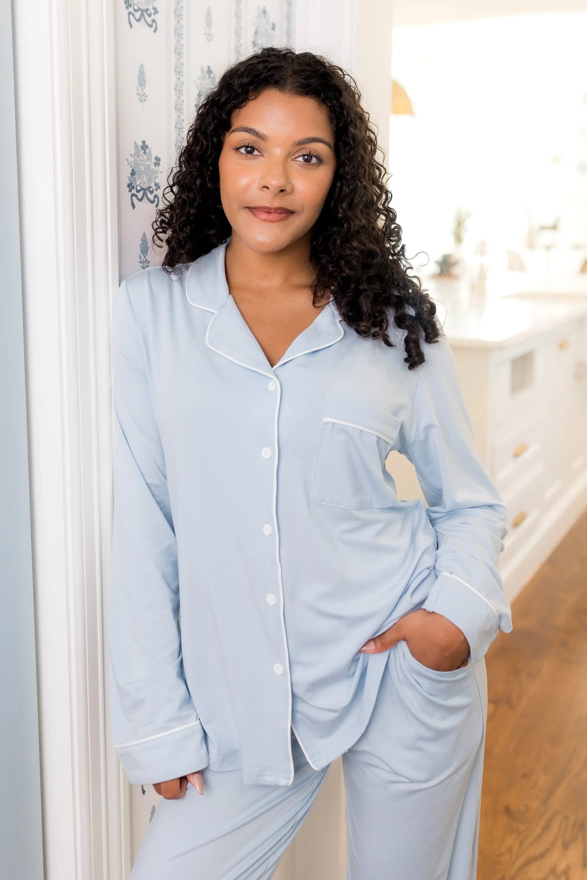 Long-Sleeved Women's Pajama Set in Breeze