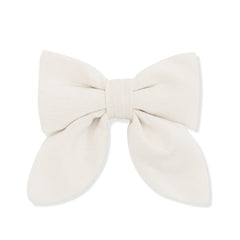 Medium Alligator Clip Bow in Oat
