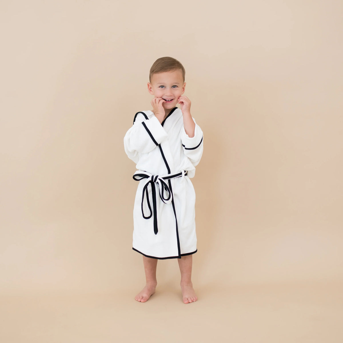 Hooded Bath Robe in Cloud with Midnight Trim