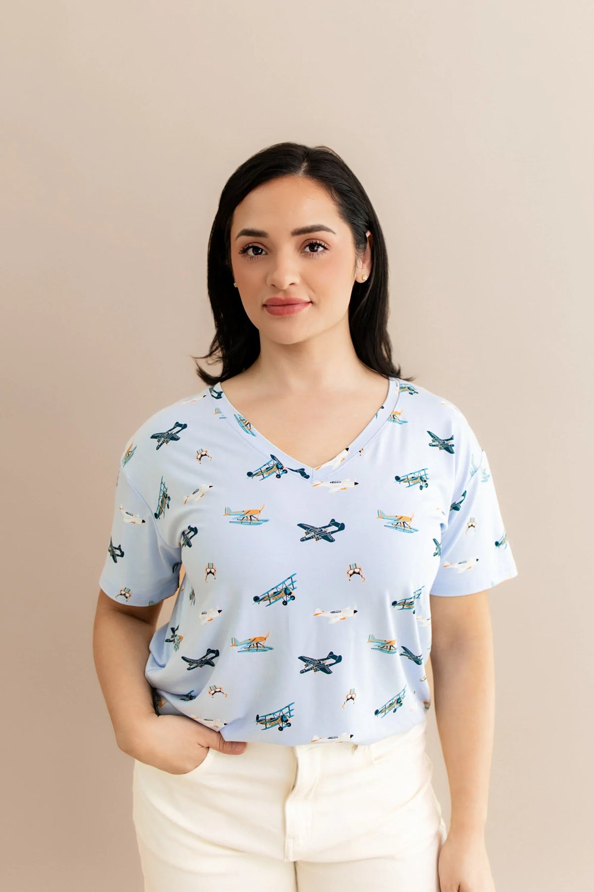 Women's Relaxed Fit V-Neck in Take Off
