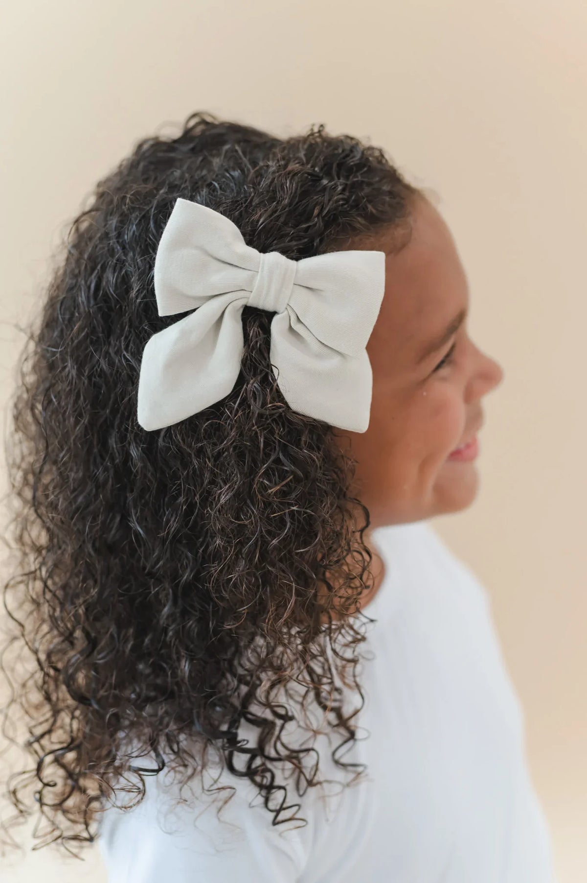 Large Alligator Clip Bow in Oat