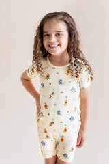 Short Sleeve Pajamas in Winnie the Pooh Celebration