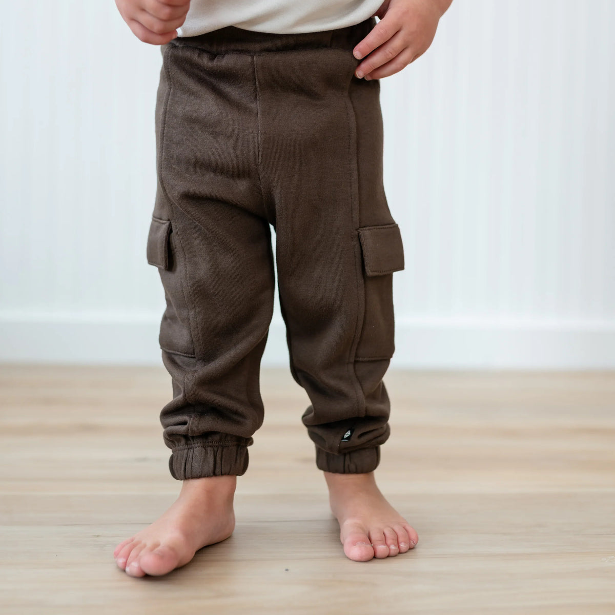 Fleece Cargo Pants in Espresso
